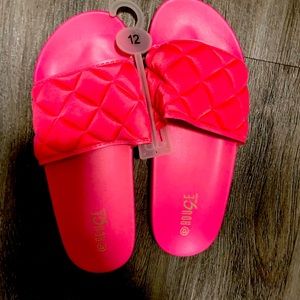 Size 12 woman’s sandal